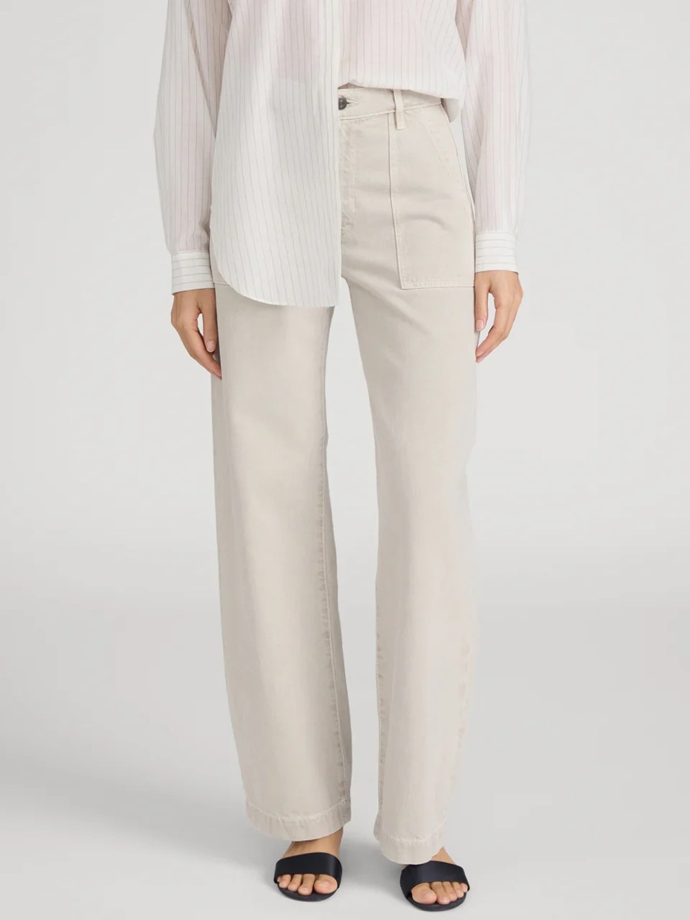 Frame The Bow Cargo Jean in Flax